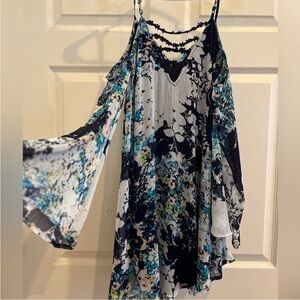 LOVE FIRE Floral Cold Shoulder Top